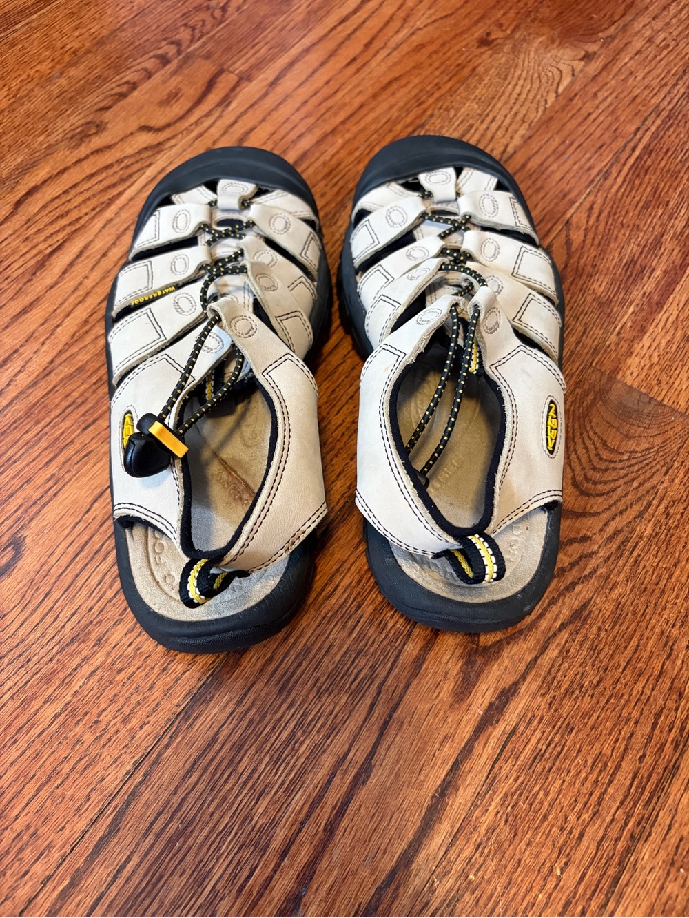 Keen 8.5 Womens Newport H2 Closed Toe Waterproof Sandals Adjustable Beige Black - Picture 3 of 9